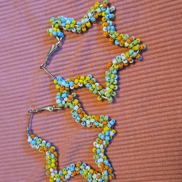 Beaded star earrings - Picture 2 of 2